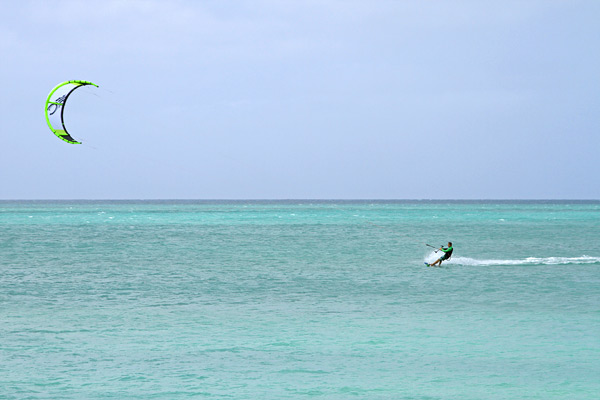 Wind- and kitesurfing