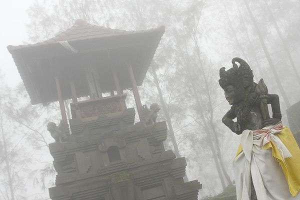 Puncak Penulisan Hindu temple