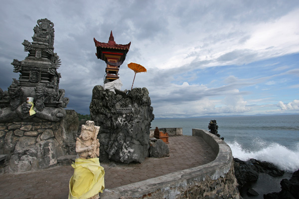 Pura Batu Bolong temple