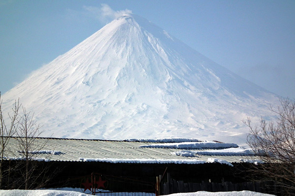 Volcano Klyuchevskaya Sopka (4750 m)