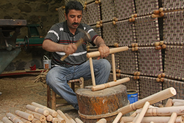 Stool maker