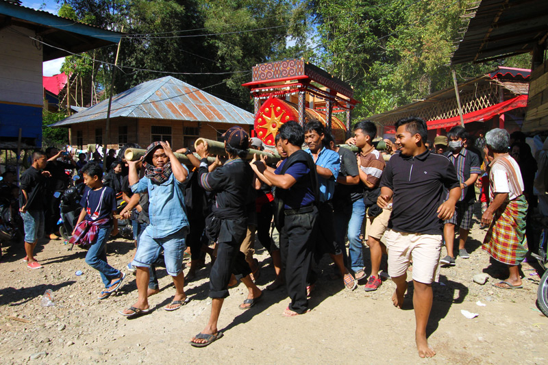 Tana Toraja funeral